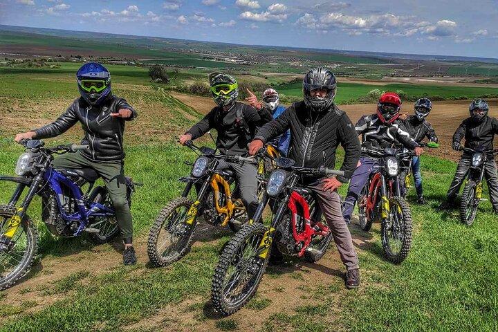 E-motorcykeltur i Old Rock Monastery og Old Roman Fort