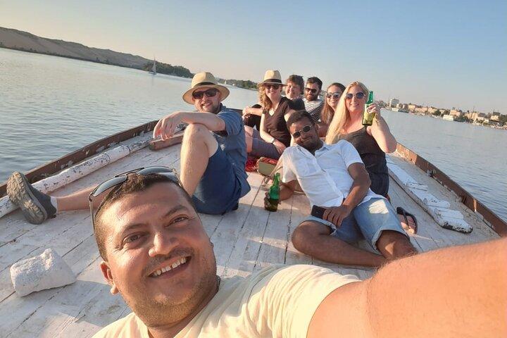 Aswan: Ervaar Isis Temple, Nubian Village by Nile Motorboat & Entreegelden