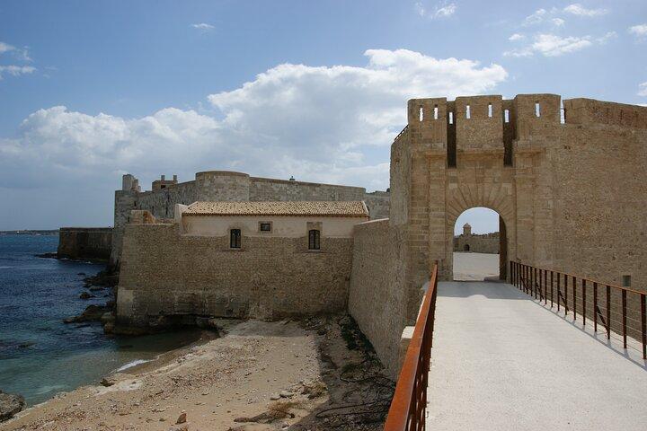 Explore Syracuse and its Archaeological Park from Taormina