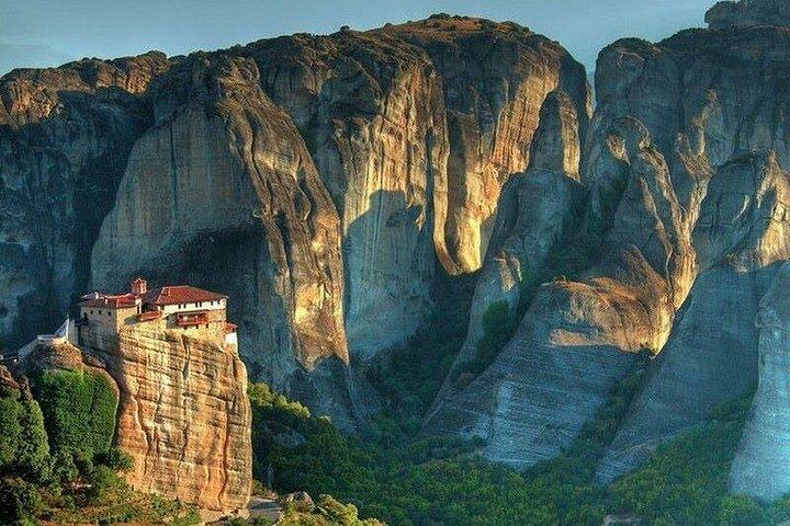 2 Day Private Tour to Amazing Delphi & Meteora