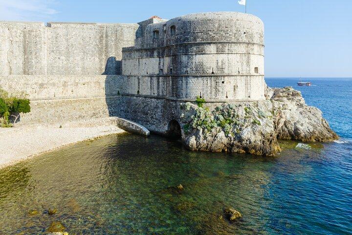Zwischenstopp in Dubrovnik eine private Tour mit Einheimischen: Old Town & Game of Thrones Tour