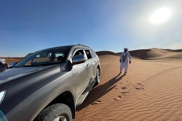 Excursion privée de 3 jours Marrakech à Erg Chigaga désert & 4x4 Camel