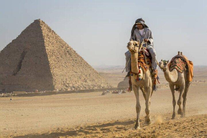 Pyramids Of Giza, Camel Ride And The Museum Of Egyptian Antiques - Private