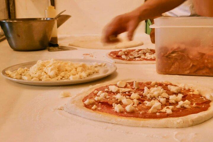Rome: Pizza Cooking Class combined with Guided Sightseeing