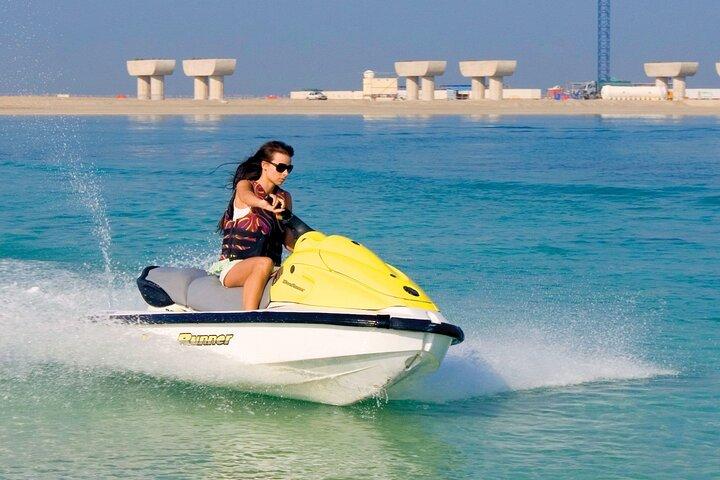 Avventura in moto d'acqua a Dubai