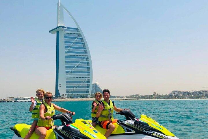 Avventura in moto d'acqua a Dubai