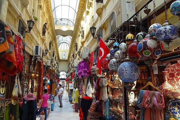 イスタンブール近代都市 - ガラタ & ペラ & タクシム ガイド付きウォーキング ツアー