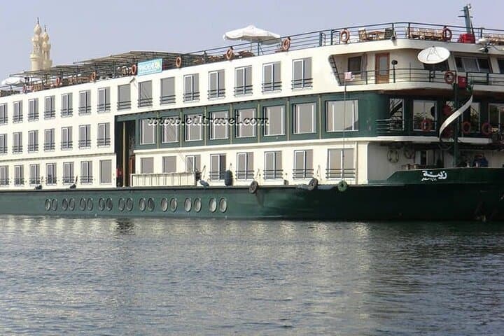 Nile River Dinner Cruise With Open Buffet in Cairo