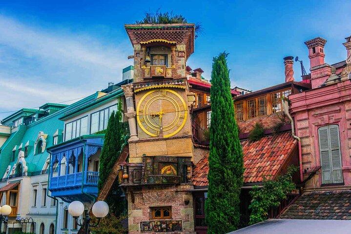 Tiflis:Abends Wanderung & Talking Tour mit Wein & Bootsfahrt