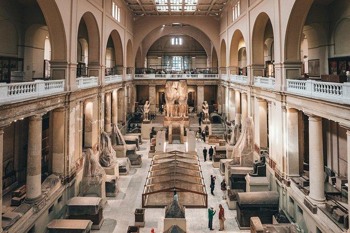 プライベート ツアー国立博物館 NEMC、エジプト考古学博物館 - ギザのピラミッド