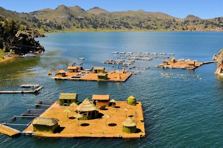 Mattina: Uros Floating Islands Tour da Puno