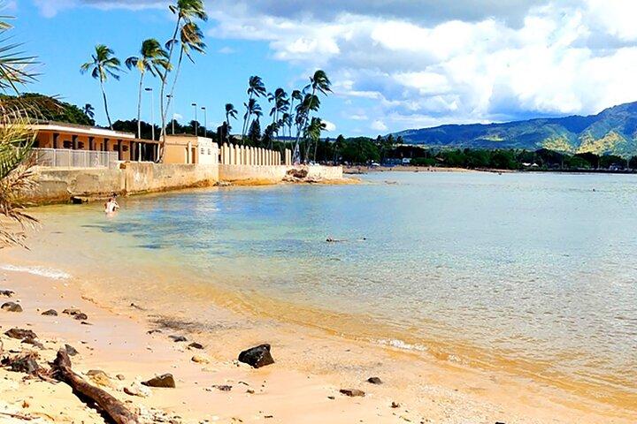 オアフ島：シュノーケリング付きの終日島周遊ツアー