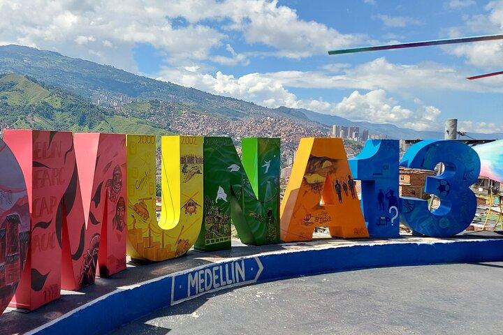 Privat byrundtur i Medellin med metrokabel og kommune 13
