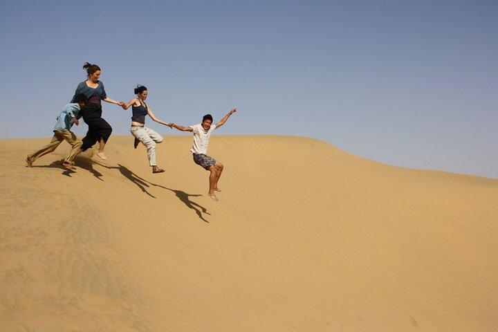 Dîner privé à Jaisalmer sur les dunes