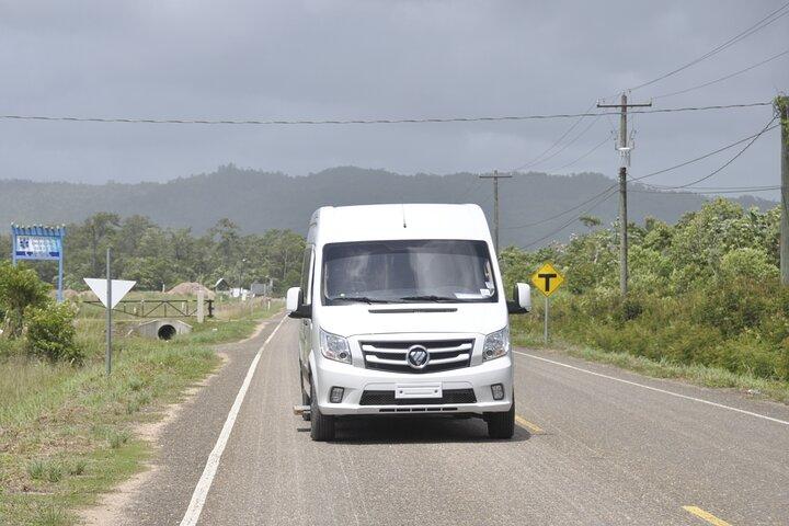 Belize International Airport nach Hopkins Village (privater Shuttle)