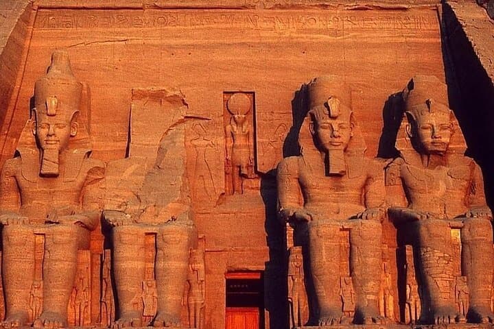 DELUXE Nile cruise from Luxor to Aswan and Abusimbel Tour