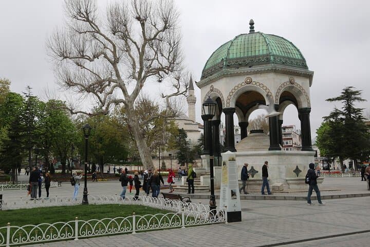 Private Tour of Istanbul with Famous Grand Bazaar