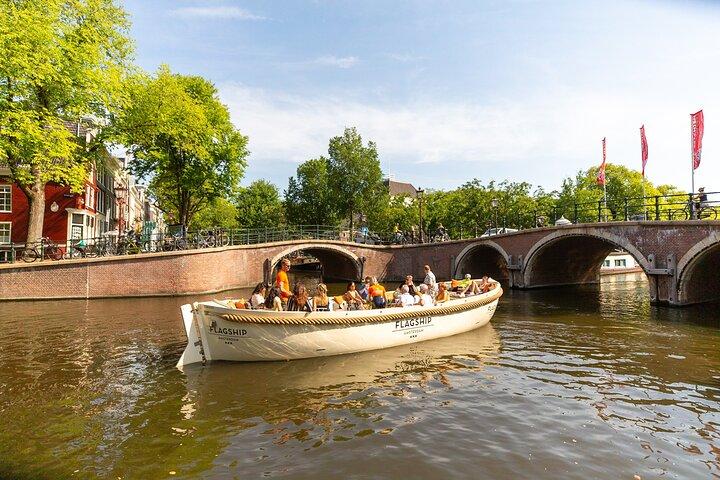 Excursion en bateau privé à Amsterdam avec pizza et boissons à volonté