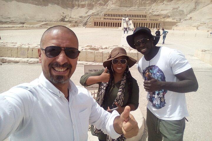 Kairo: Privates 2-tägiges Abu Simbel und Luxor mit Eintrittsgebühren & 5 * Hotel mit dem Flugzeug