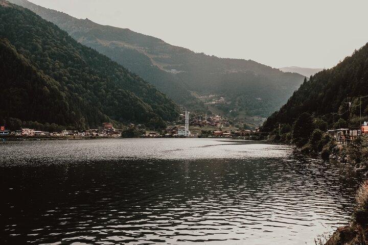 Uzungol Unique Lake & Village; geführte Tour; Solo; Gruppe