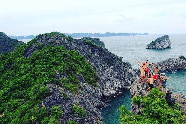 Excursión de 2 días para explorar la isla de Cat Ba - Visita a la Isla de los monos y el Parque Nacional de Cat Ba