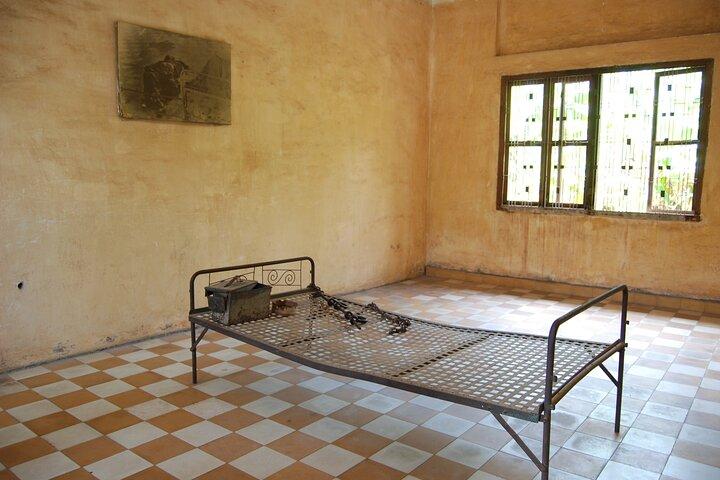 Tour completo della storia di Phnom Penh e della storia del genocidio