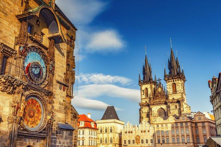 Prague Royal Quest: Ghost and Crown Walk (em inglês)
