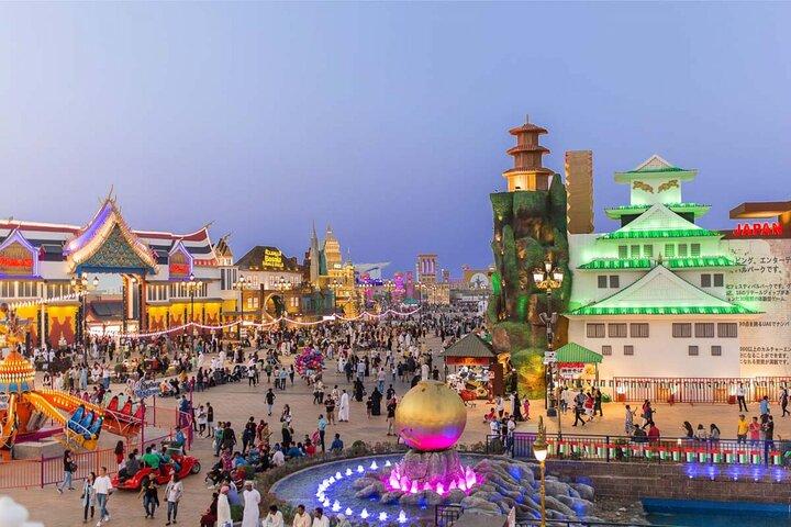 Privétour van een halve dag in Dubai Miracle Garden en Global Village