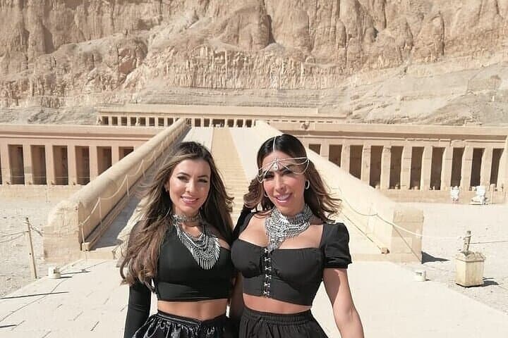 Luxor: Amazing Full day Tour to East and West Banks