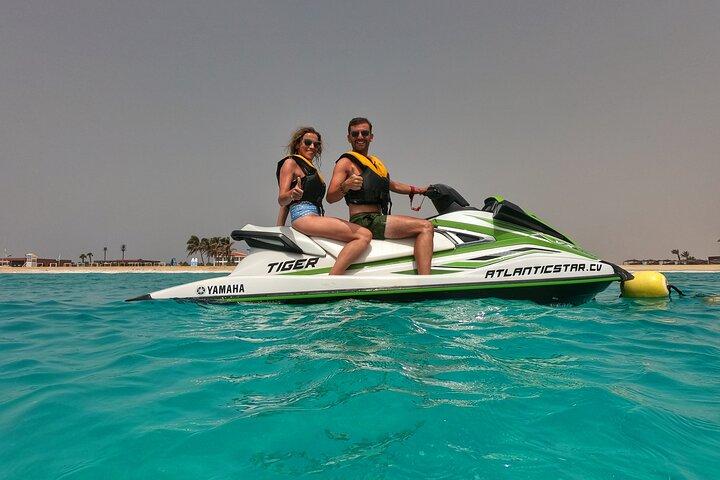 Aventura en moto de agua en la isla de Sal - Cabo Verde