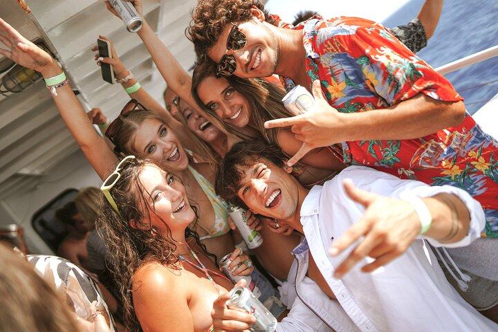 Cruzeiro de dança para festa pública na parte inferior do biquíni + DJ AO VIVO