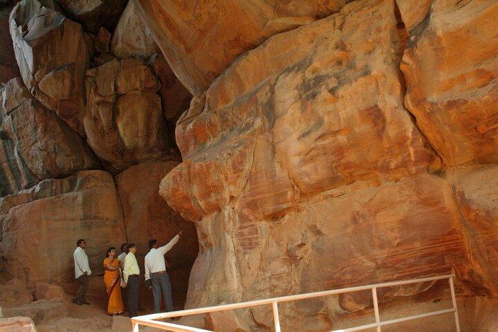 Bhimbetka Rock Shelters & Bhojpur Temple Day Trip From Bhopal