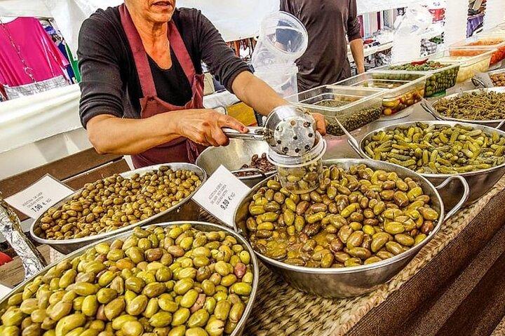 Oude markt en proeverij van Granada