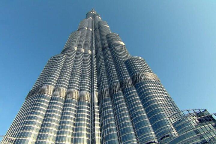 Visite incroyable de la tour Burj Khalifa de Dubaï avec dîner