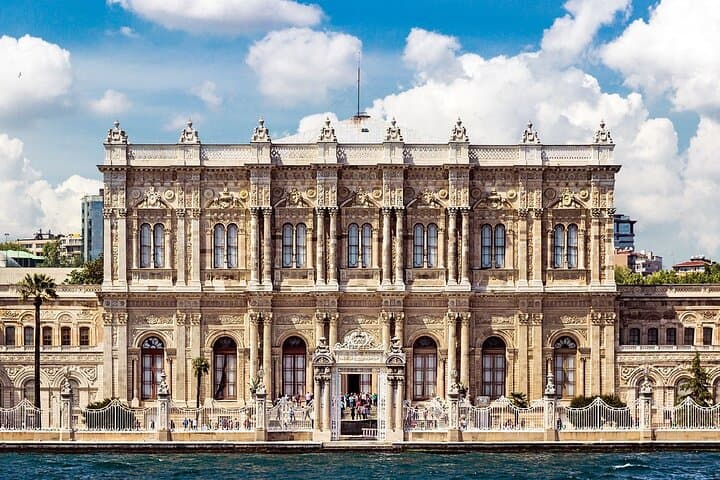 Bosphorus Cruise with Dolmabahce Palace and Istiklal Street Tour