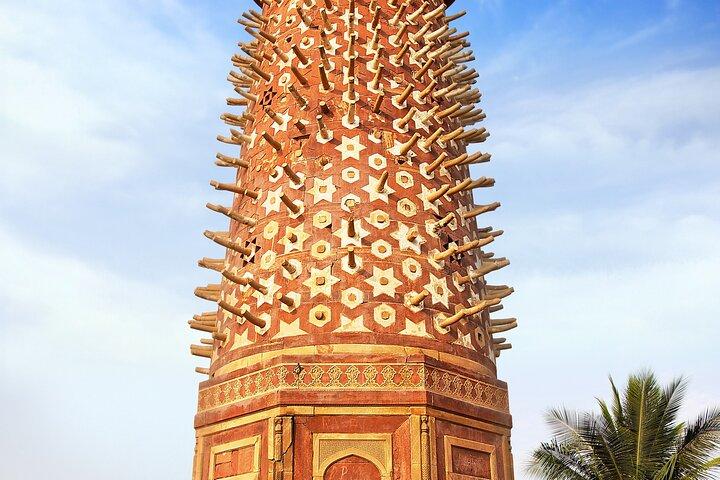 Visit Fatehpur Sikri and Chand Baori with Jaipur Drop from Agra.