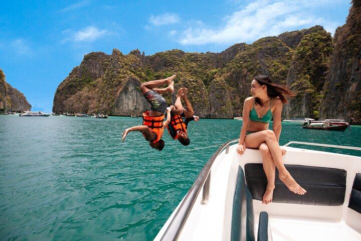 Excursión de esnórquel a las islas Phi Phi y a las islas Khai en lancha rápida desde Phuket