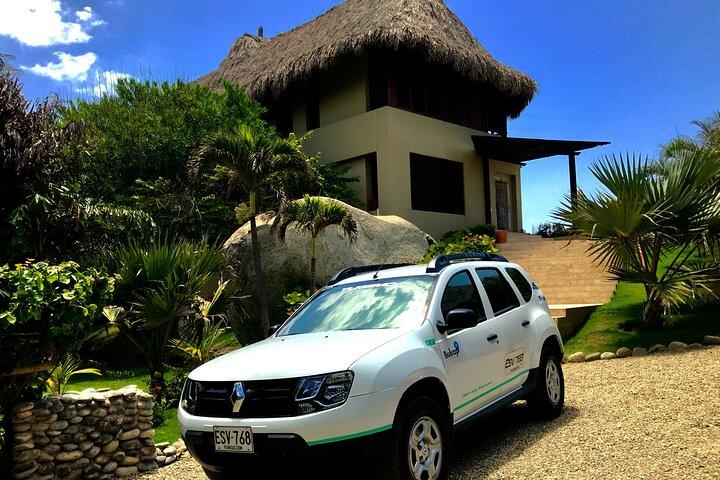 Transporte privado desde hotel cercano al Parque Tayrona hasta Cartagena de Indias