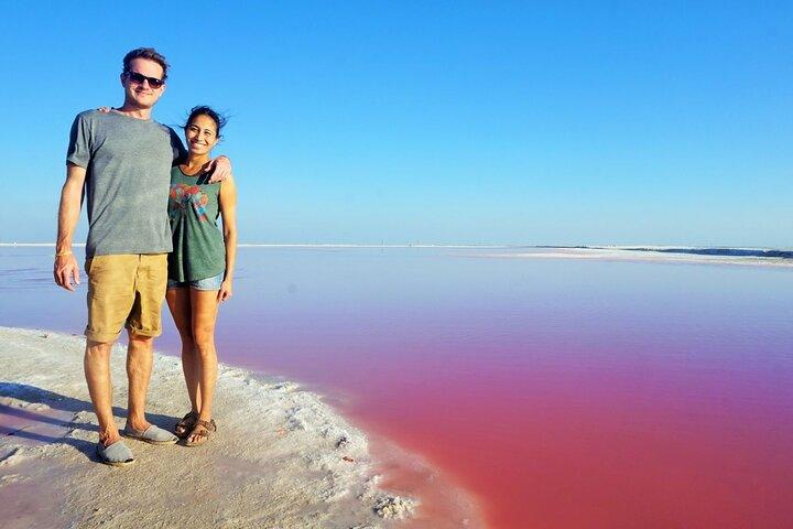 Descubre una Laguna Rosa en Las Coloradas con Transporte desde Cancún
