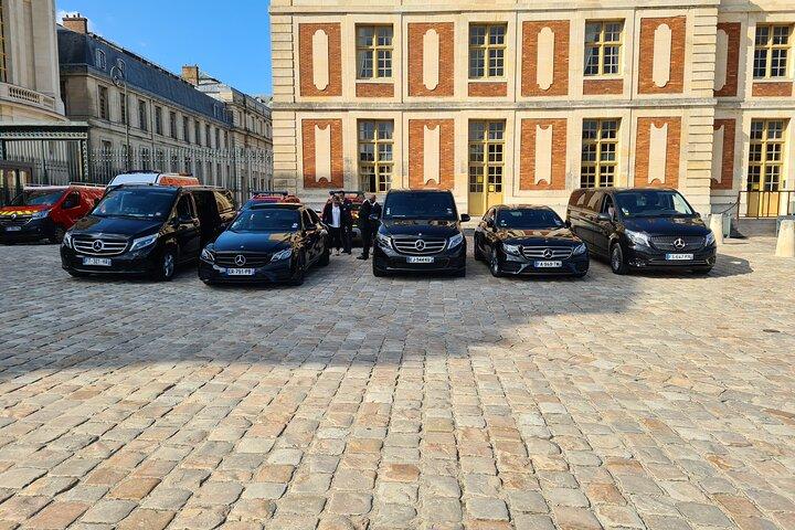 CDG / ORLY / LBG空港からパリへのプライベート送迎（Van-7 Pax）