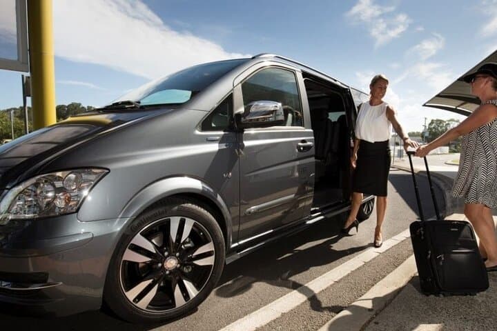 one transfer from airport to Cairo Giza hotels or hotels to Cairo airport