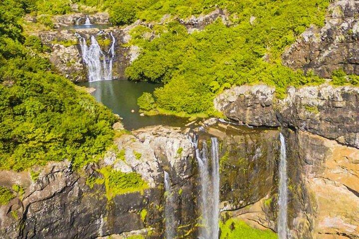 Escursione di un'intera giornata: le magnifiche 7 cascate di settembre con pranzo incluso