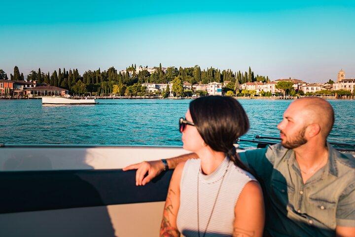 Sonnenuntergangsfahrt ab Sirmione mit Prosecco