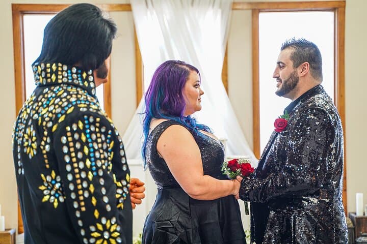 Elvis Wedding at The Little Vegas Chapel including Limousine Transportation