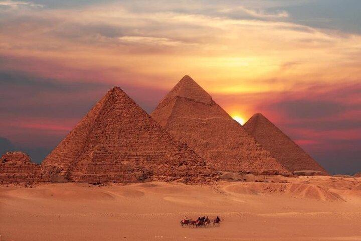 Visita guiada al museo de la civilización y las pirámides de Giza