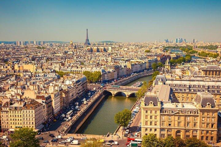 Excursão VIP privada de 8 horas de turismo e compras em Paris