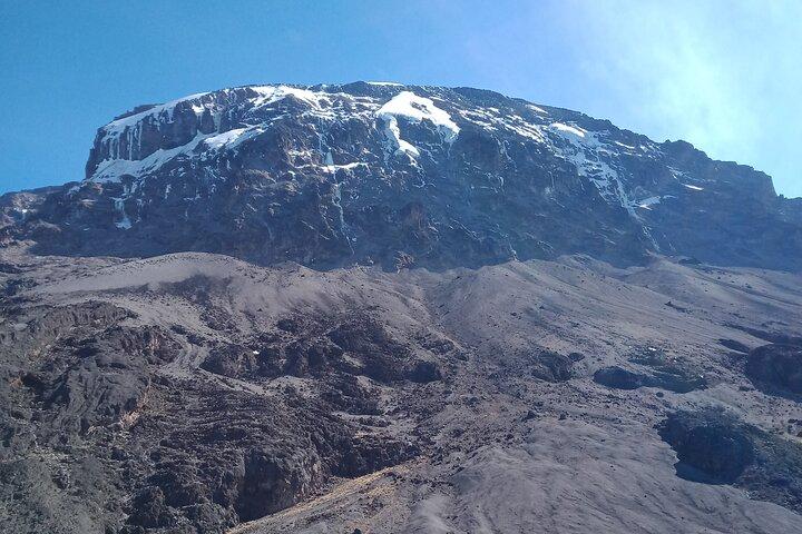 Betaalbare 6-daagse Kilimanjaro Klimtocht via Marangu Route