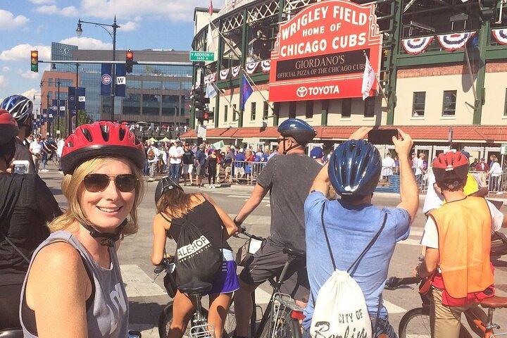Chicago Bike & Classic Food Tour : bici, bocconi e panorami - Adulti