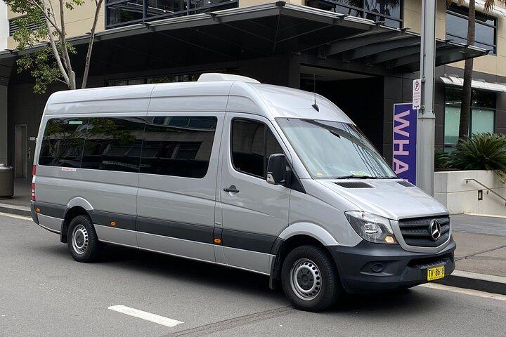 Trasferimento privato premium DALL'aeroporto di Sydney a Sydney CBD/Downtown 1-13 persone