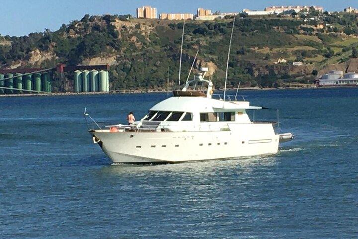 Sunset Cruise Lisboa | Vip Yatch Lisbon Party